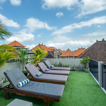 The Breeze Stay And Surf Canggu Eksteriør billede