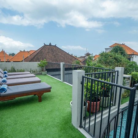 The Breeze Stay And Surf Canggu Eksteriør billede