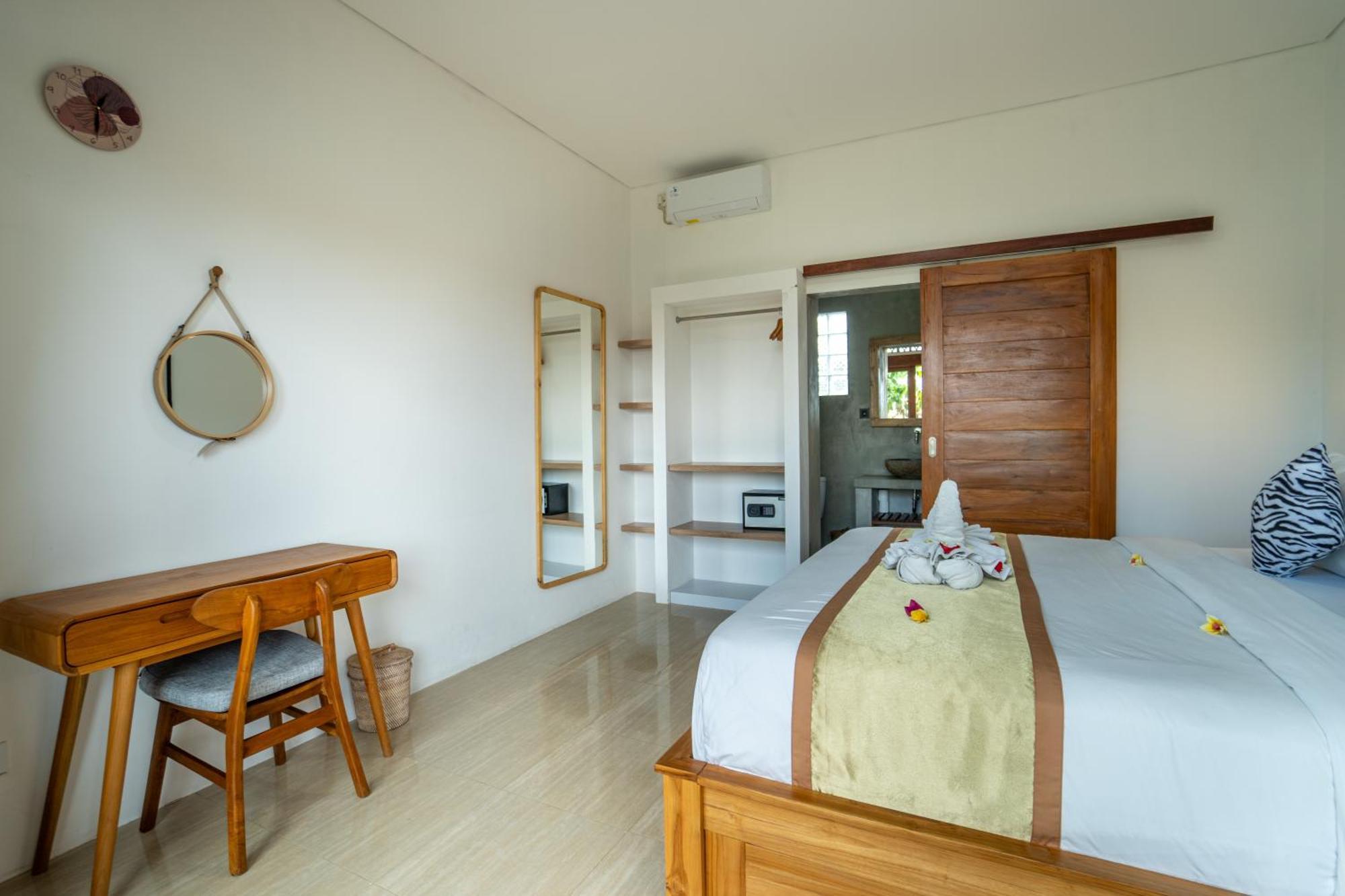 The Breeze Stay And Surf Canggu Eksteriør billede